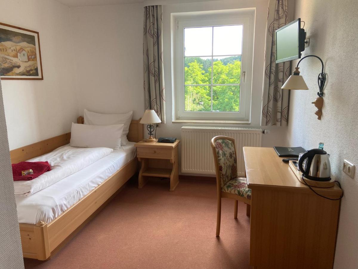 Muldenschlosschen Hotel Lunzenau ภายนอก รูปภาพ